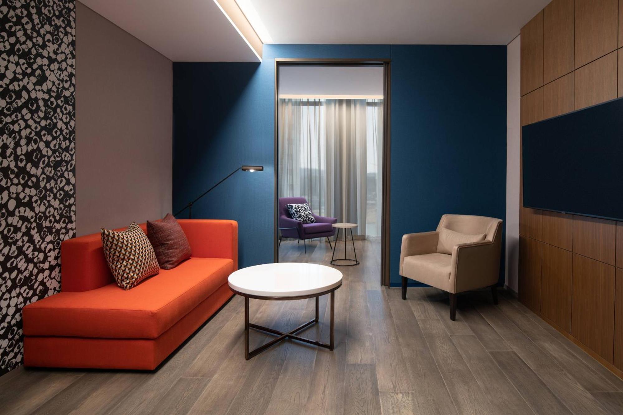 Courtyard By Marriott Suwon Hotel Exterior photo