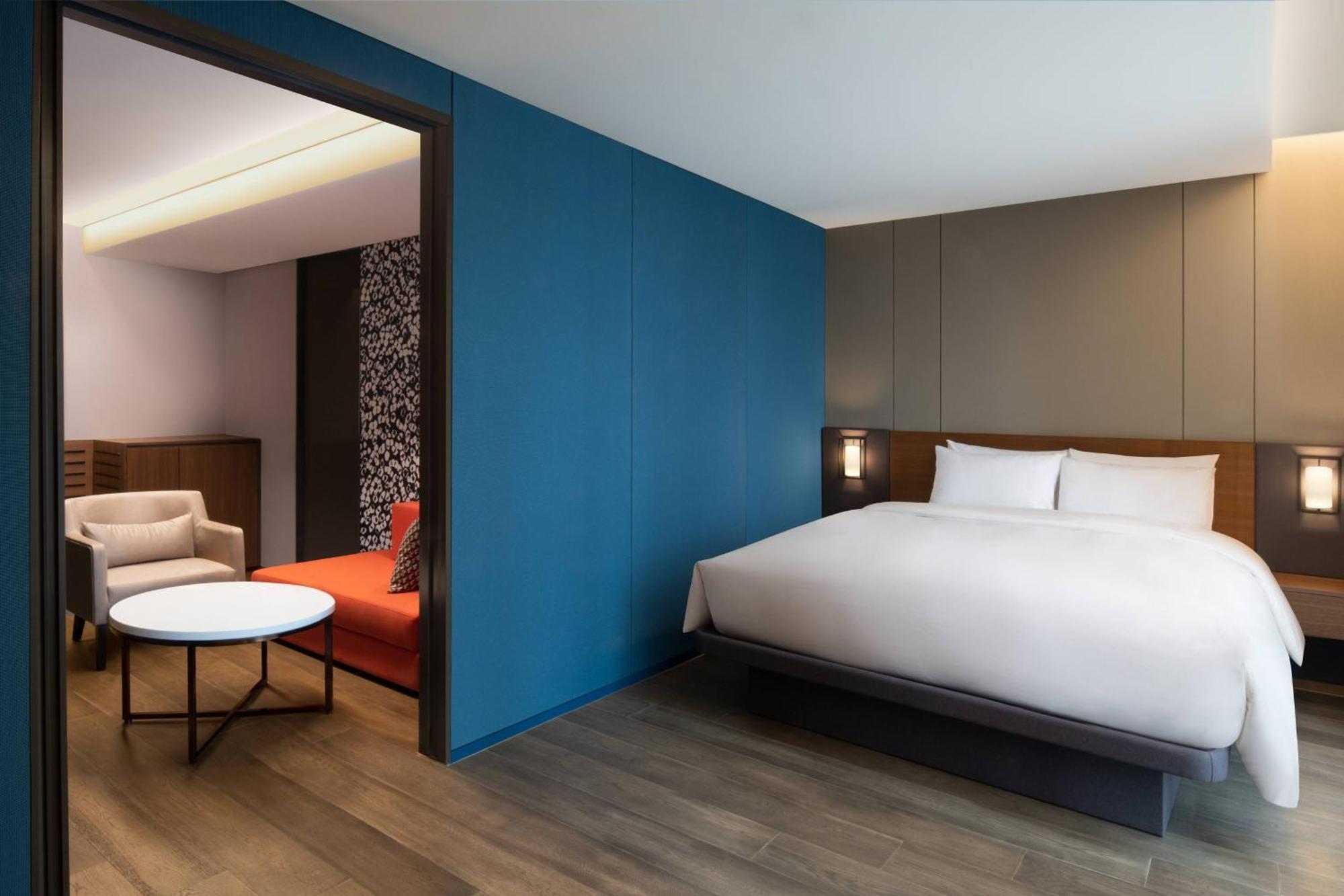 Courtyard By Marriott Suwon Hotel Exterior photo