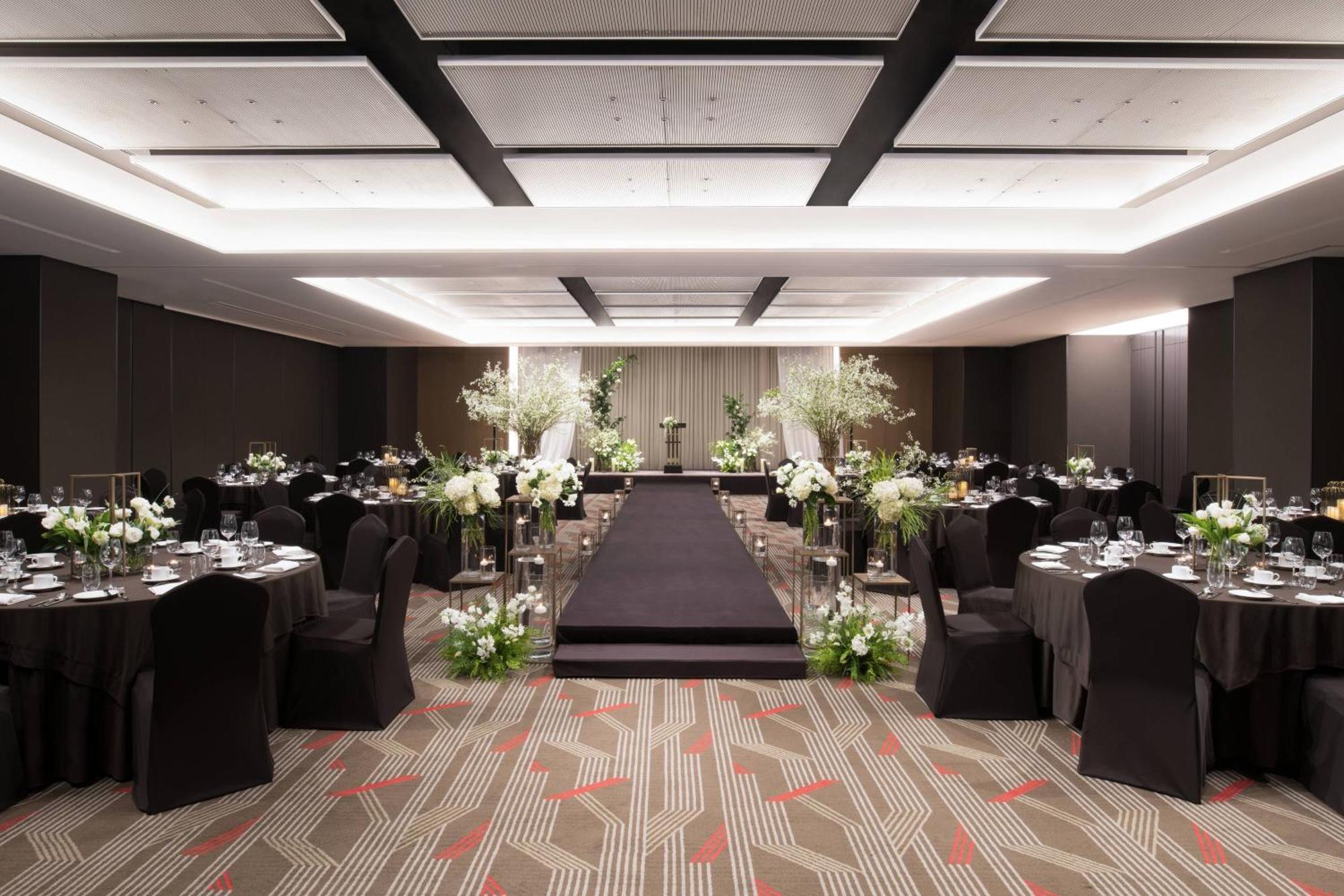 Courtyard By Marriott Suwon Hotel Exterior photo