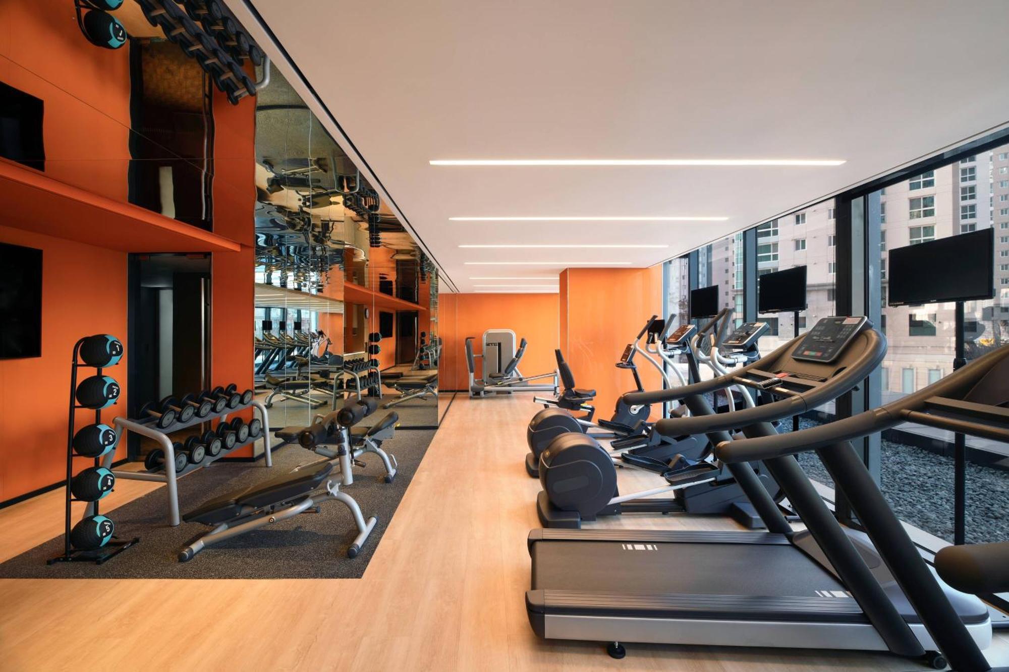 Courtyard By Marriott Suwon Hotel Exterior photo