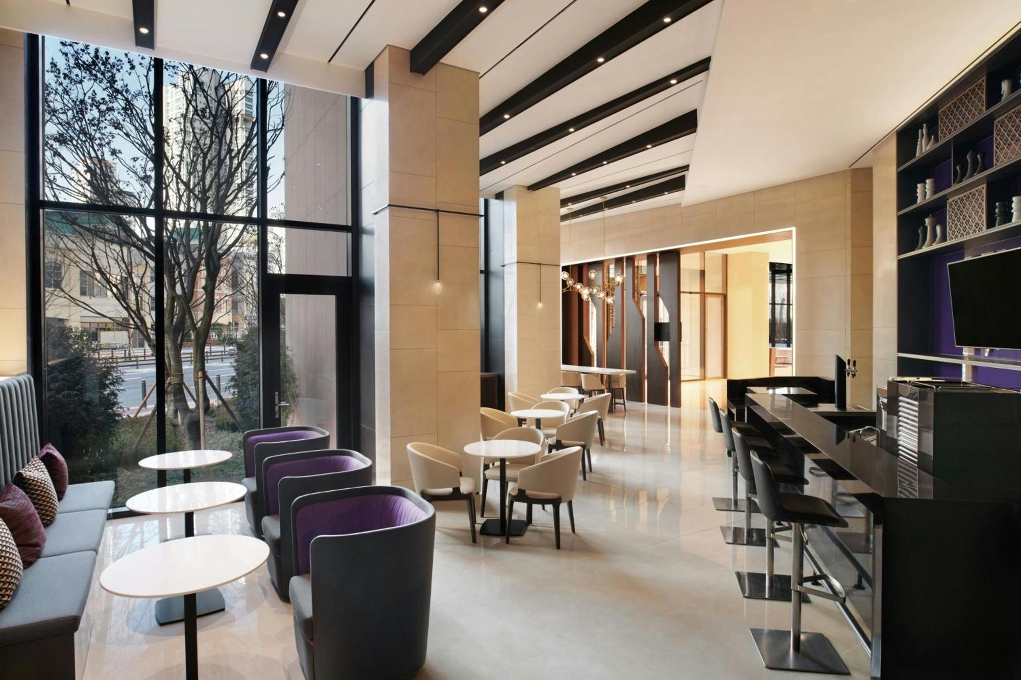 Courtyard By Marriott Suwon Hotel Exterior photo